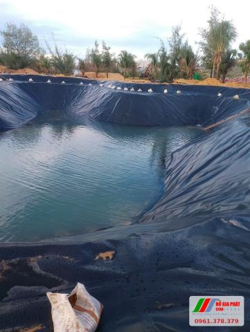 Hồ chứa nước lót bạt HDPE đã tích nước